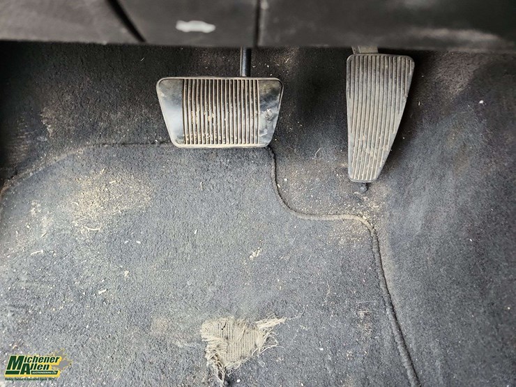 2014-dodge-1500-image-24