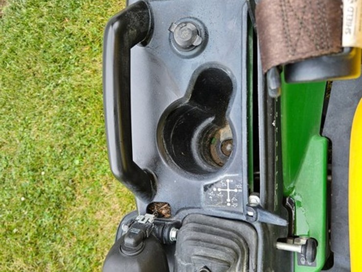 john-deere-1025r-image-36