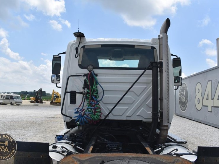 2015-international-transtar-8600-image-16
