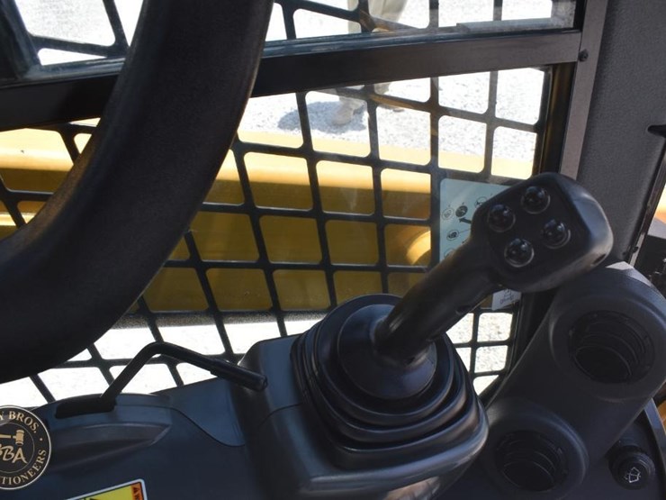 2018-caterpillar-257d-image-51