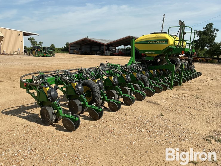2019-john-deere-dr18-image-7