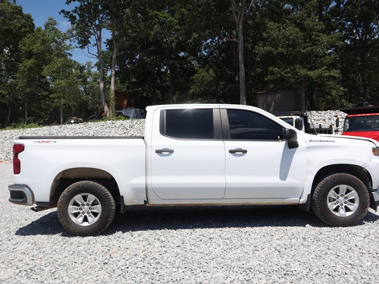 2022-chevrolet-1500-image-6