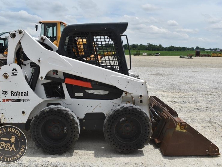 2016-bobcat-s570-image-6