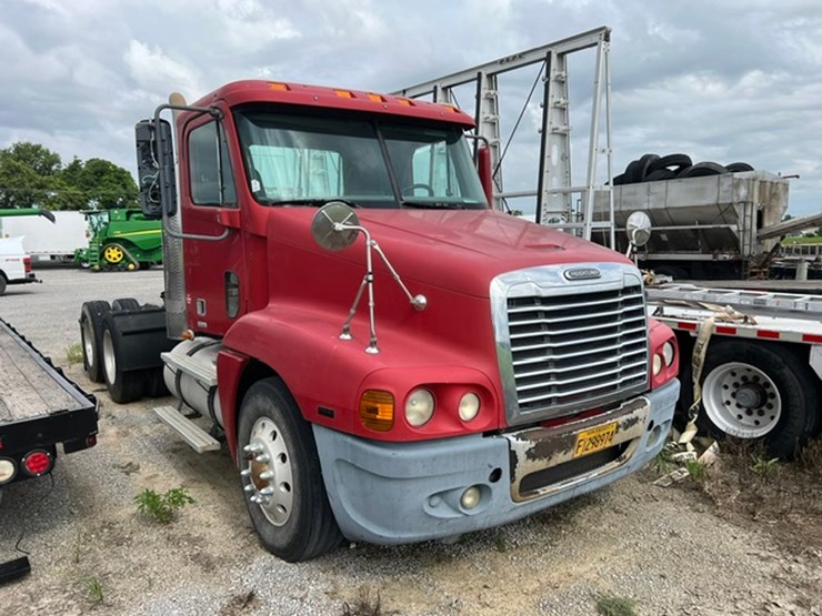 #544-•-2009-freightliner---non-running---osceola,-ar-image-2