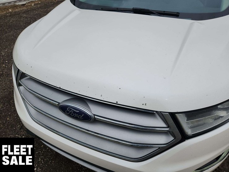 2016-ford-edge-sel-image-24