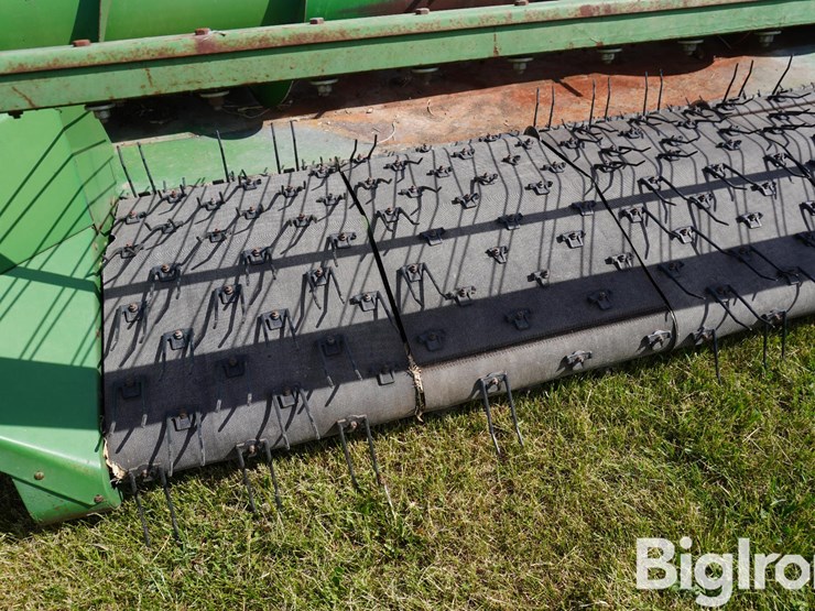 john-deere-212-image-11