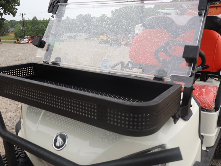 #101-•-4-seater-electric-golf-cart-image-10