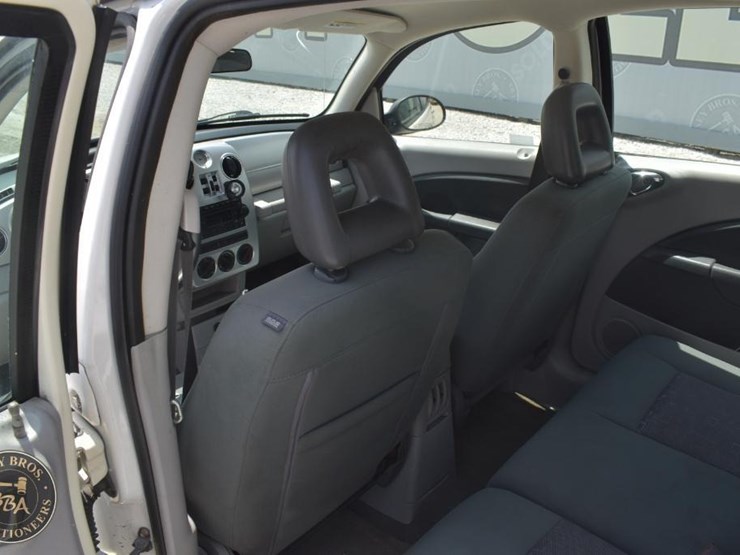 2007-chrysler-pt-cruiser-image-24