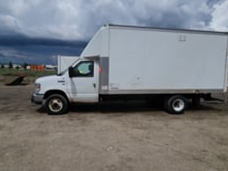 2012-ford-e450-image-5