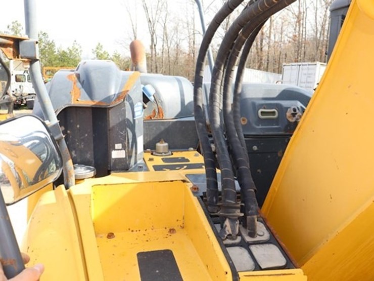 2019-kobelco-sk140sr-lc-5-image-32