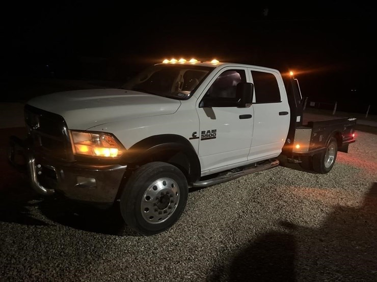 2014-dodge-ram-5500-image-35