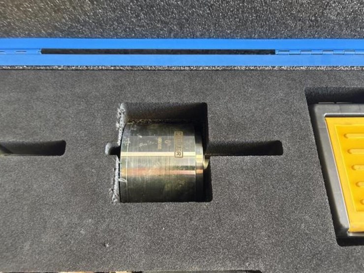 mueller-4–6in-gas-line-tapping-&-stopping-trailer-image-35
