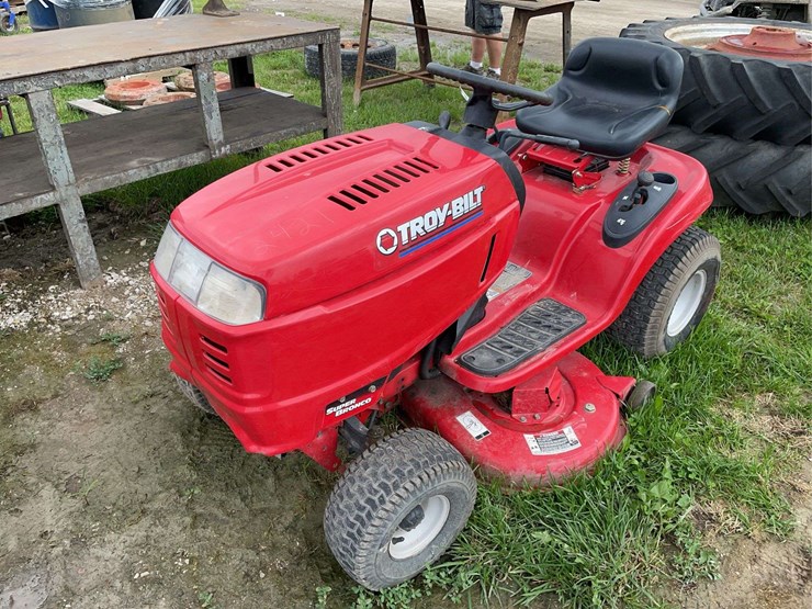troy-bilt-super-bronco-image-1