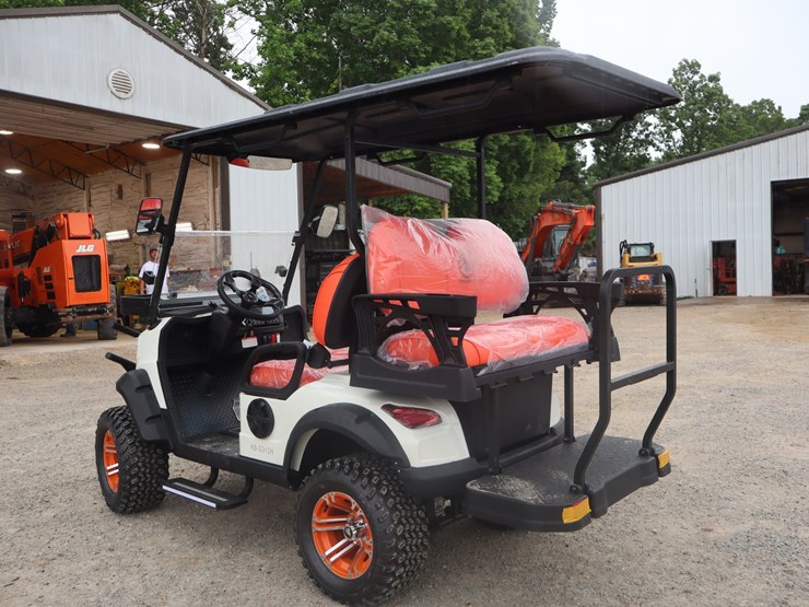 #101-•-4-seater-electric-golf-cart-image-3