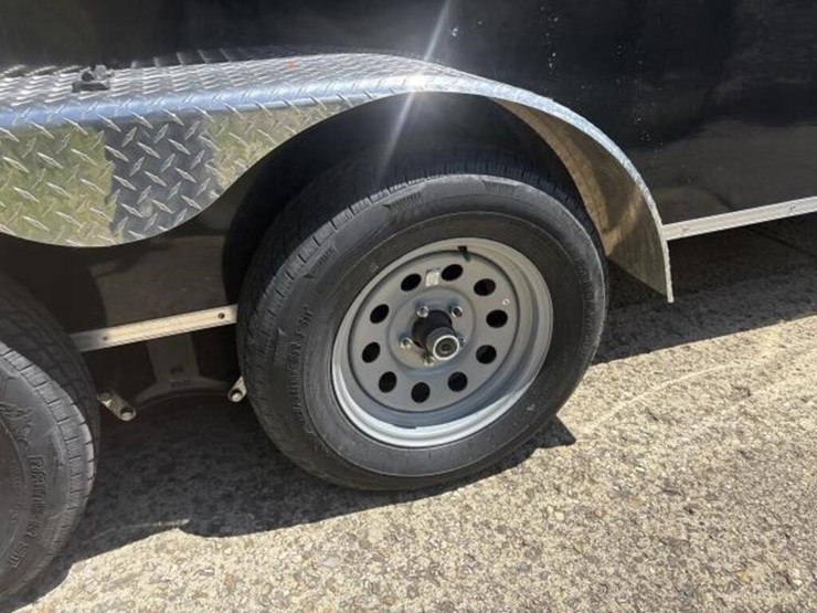mueller-8in-gas-tapping-trailer-image-59