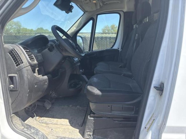 2023-dodge-3500-image-12