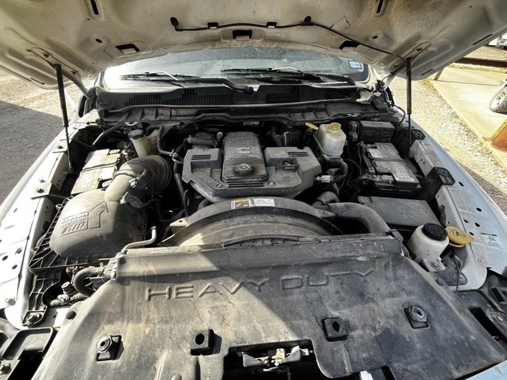 2014-dodge-ram-5500-image-32