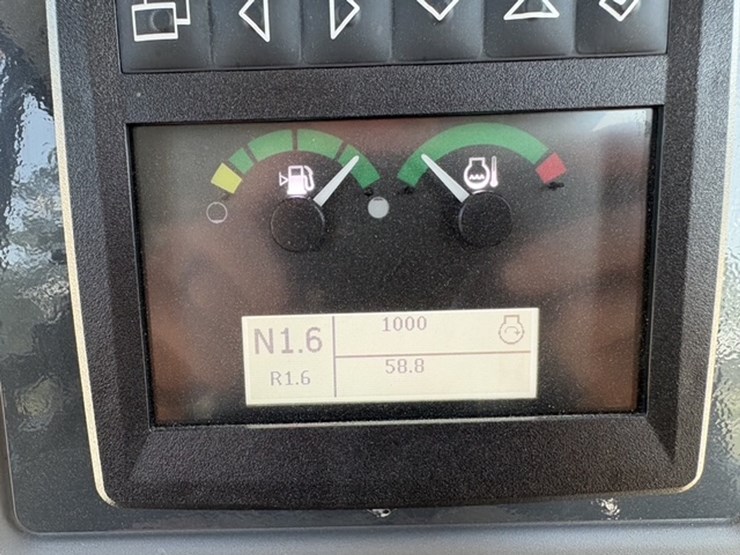 2023-deere-450-p-tier-lgp-image-13