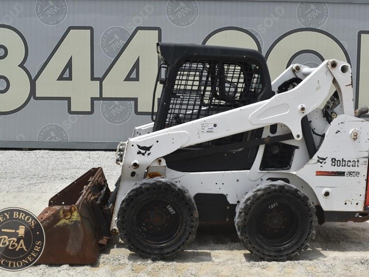 2016-bobcat-s570-image-2