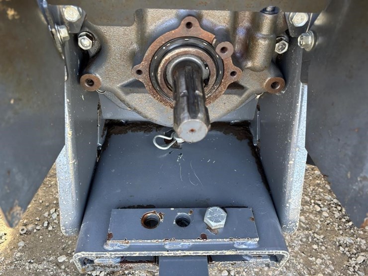2018-kubota-m5-111d-image-10