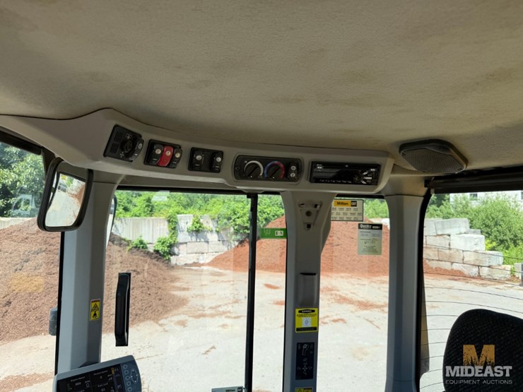 2014-caterpillar-930k-image-26
