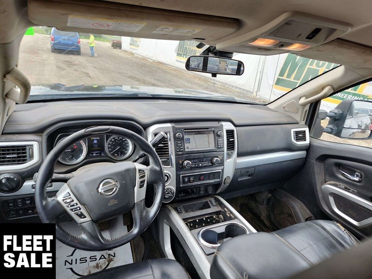 2016-nissan-titan-image-17