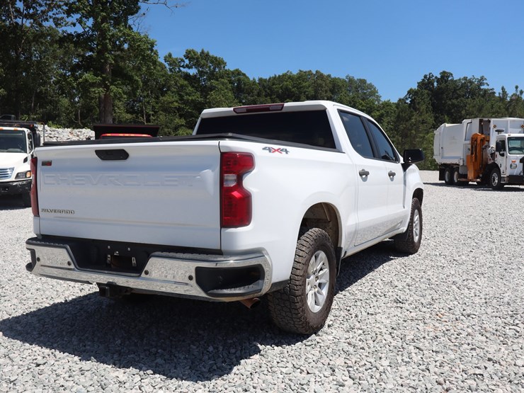 2022-chevrolet-1500-image-5