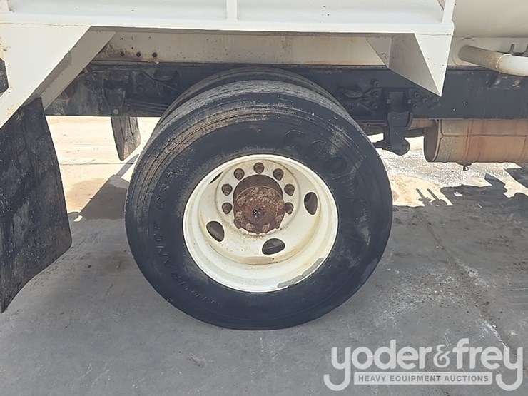 2019-ford-f750-xl-image-16