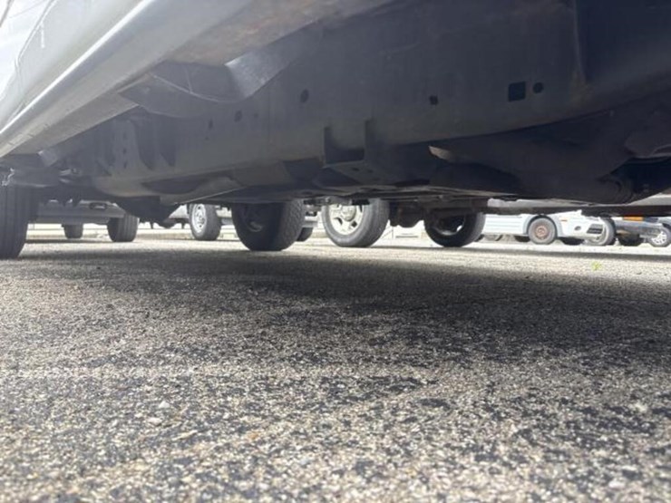 2011-ford-f150-xl-image-24