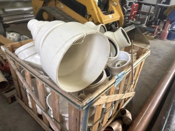 miscellaneous-different-size-pvc-fittings-image-4