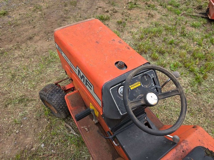 1977-massey-ferguson-85-image-3