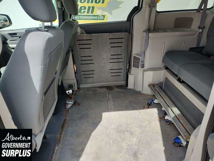2009-dodge-grand-caravan-se-image-18