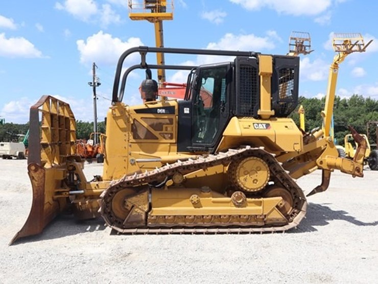 2012-caterpillar-d6n-xl-image-2