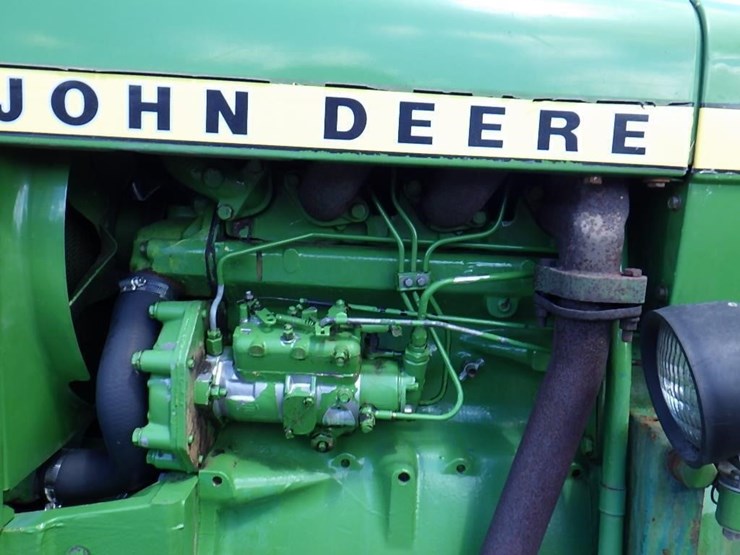 john-deere-2040-image-8