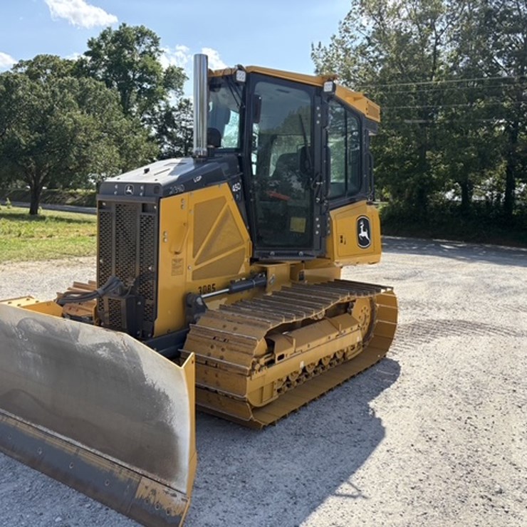 2023 DEERE 450 P-TIER LGP