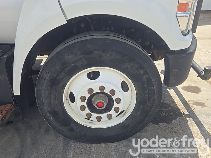 2019-ford-f750-xl-image-14