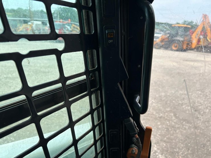 2019-bobcat-t770-image-25