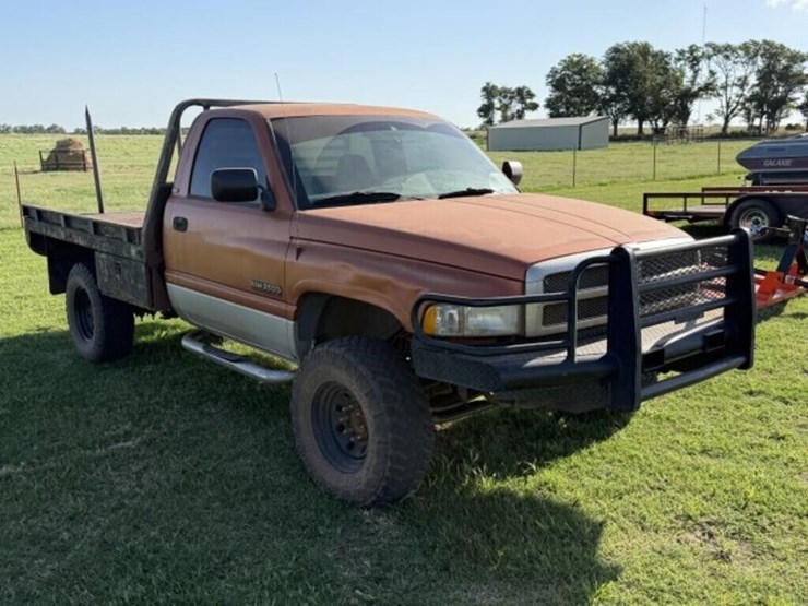 2001-dodge-ram-2500-image-3