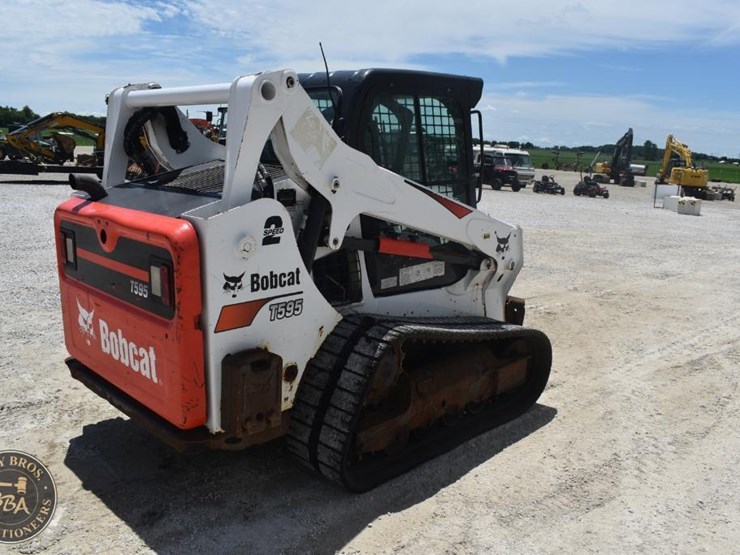 2019-bobcat-t595-image-17