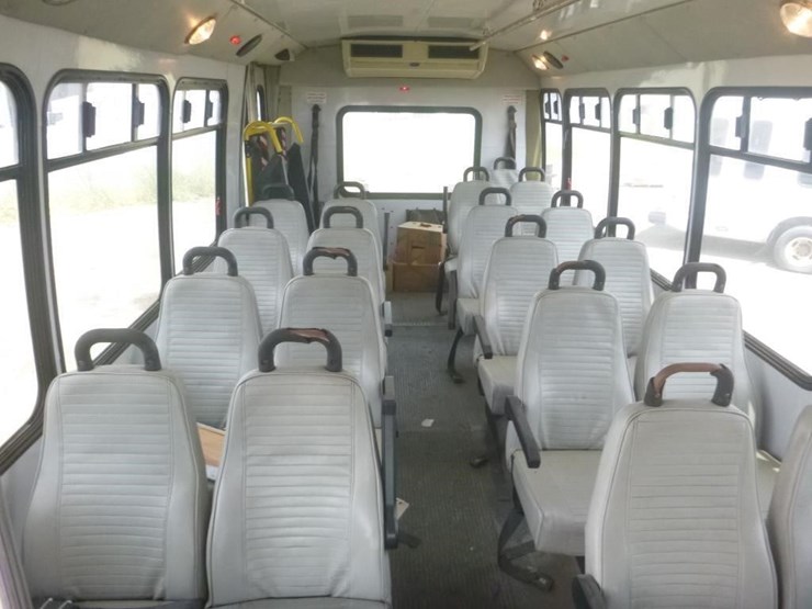 2002-ford-e450-image-10