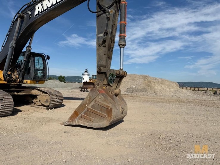 2015-deere-470g-lc-image-14