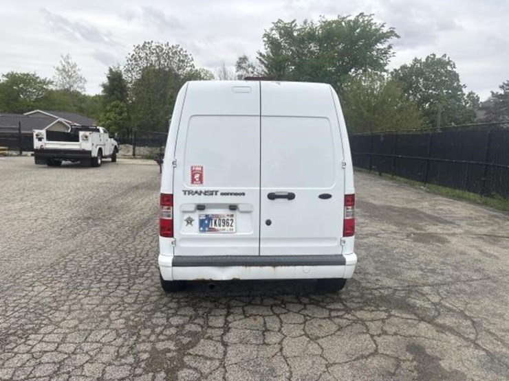 2010-ford-transit-connect-image-4