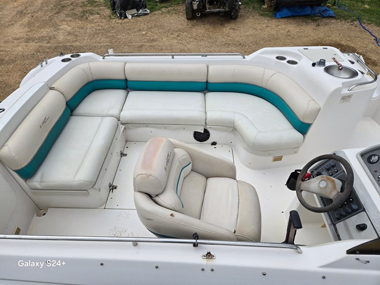 #256-•-1999-monterey-230-explorer-deck-boat---located-in-centerville,tn-image-6