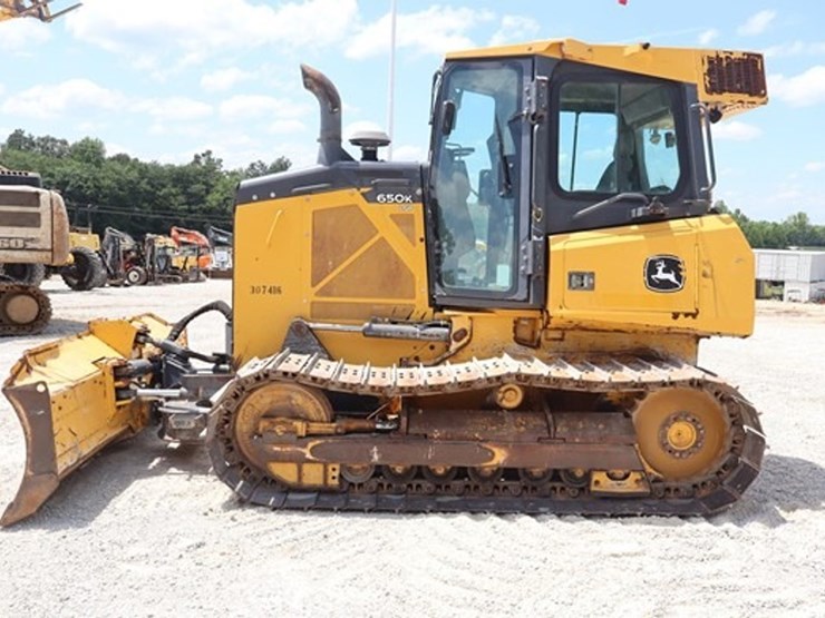 2019-deere-650k-lgp-image-1