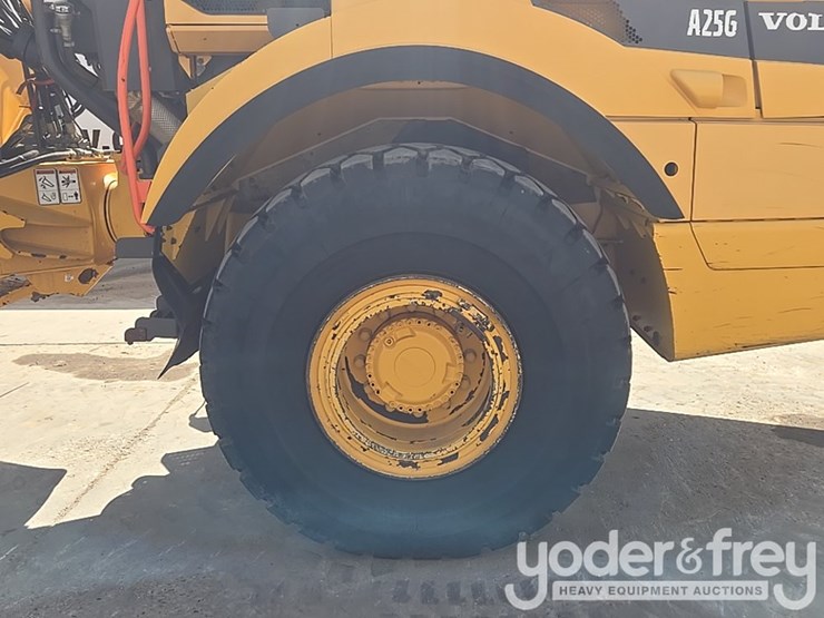 2020-volvo-a25g-image-13