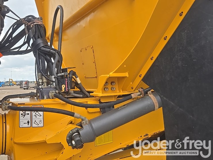 2021-volvo-a25g-image-16