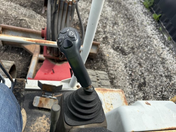 takeuchi-tb135-image-20