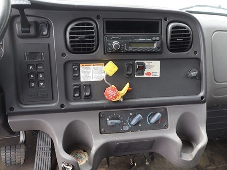 #443-•-2016-freightliner-m2-grapple-truck-image-32