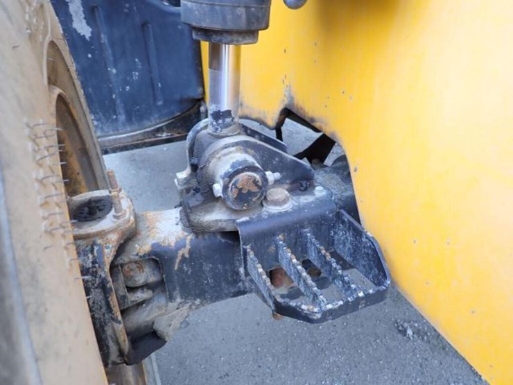 2010-jcb-510-56-image-83