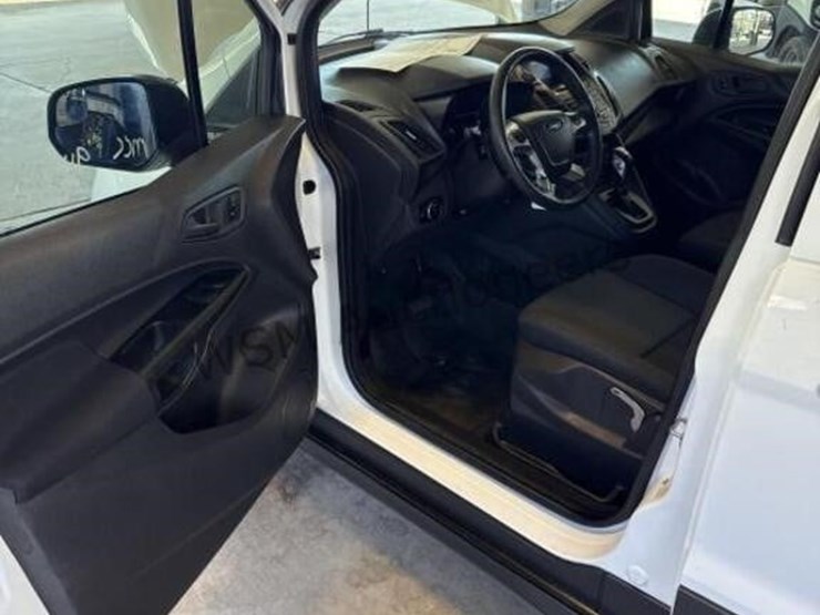 2015-ford-transit-connect-image-25